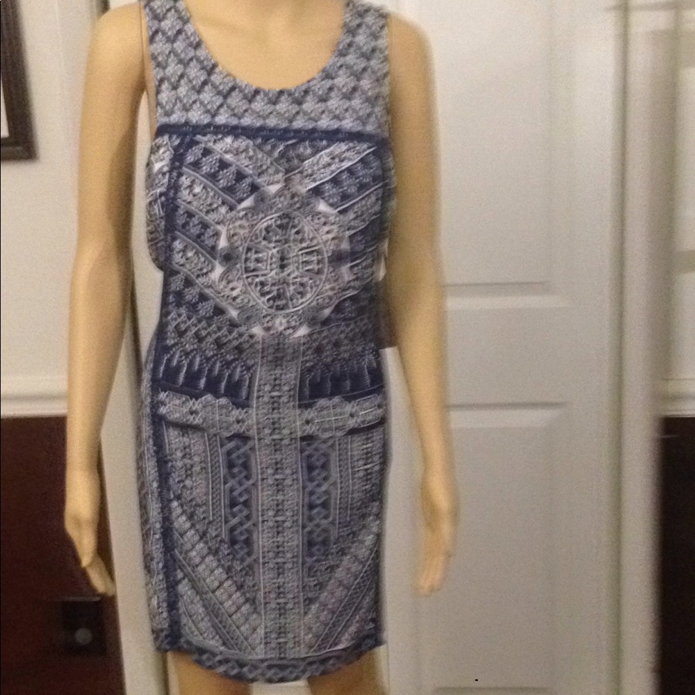 Knox Rose sleeveless dress